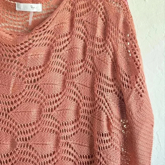 Ryu oversized boho style coral knit beach coverup tunic poncho top - Picture 3 of 11